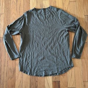 Nuuds | Men's Long Sleeve Curved Hem T-Shirt | Olive Green | size XL